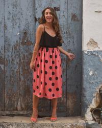 Falda midi lunares