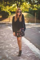 Mono De Flores