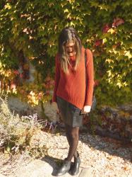 Once Again : Pull maille & Jupe en simili cuir
