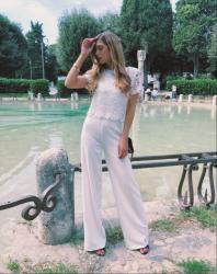 Tuta elegante bianca: la mia jumpsuit con top in pizzo