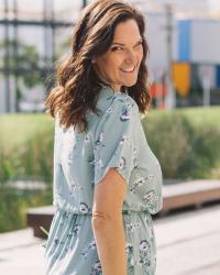 10 breastfeeding-friendly dresses under $150