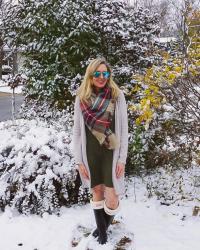 How to Wear Hunter Boots with a Dress