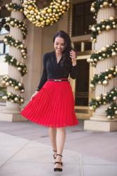Classy Holiday Outfit Idea