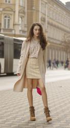 Love heels, skirts and Running after the bus? Then You will Love this outfit