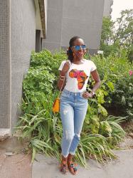 Look d'été avec mon t-shirt Afrika de Kensi Paris 