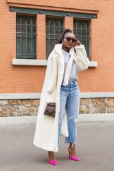 Idée de look avec un manteau blanc oversize