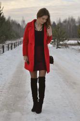 438. Red and black. Czerwony płaszcz i czarne detale. Stylizacja zimowa. ♥