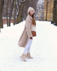 BEIGE TEDDY COAT