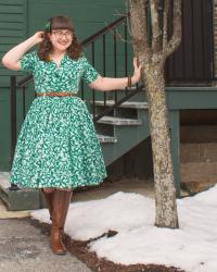 Swaying in the Breeze (Collectif Janet Leafy Swing Dress)