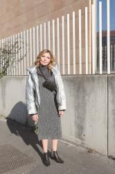 Bomber argento e slip dress – Sparkling fashion outfit for Spring 2019