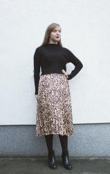 Outfit: Leo Midi skirt