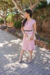 Look de invitada: vestido rosa