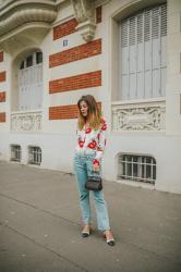 Chemise à fleurs & Jean parfait – Elodie in Paris