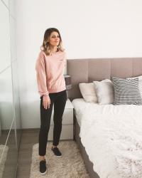 My Go-To Pink Mom Sweatshirt | WHAT I WORE WEDNESDAY