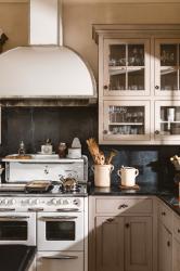 A Tea Party Spread to Inspire Your Easter Sunday Plans