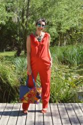 Combinaison pantalon rouge : look ethnique chic