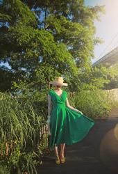 Tropics in New York || The Pretty Dress Emerald Green Hourglass Swing Dress