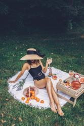 THE FASHION GIRL’S GUIDE TO SUMMER ENTERTAINING