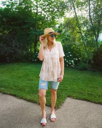 An Easy Way to Style Denim Bermuda Shorts 