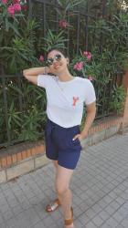 Look cómodo con camiseta divertida