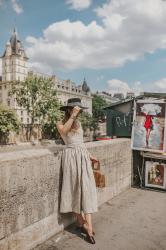 La Robe en Lin sur les Quais de Seine – Elodie in Paris
