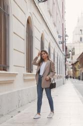 Americana beige + jeans