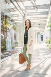 How to Wear Olive Pants in Fall