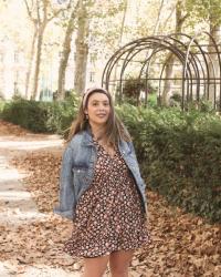 L’indémodable robe fleurie d’automne