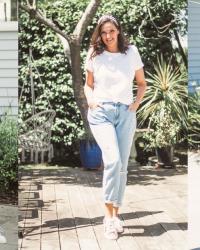What are “Mom Jeans” and how to style them