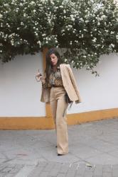 Combinar un traje de chaqueta estilo años 70