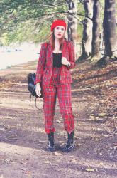 ► Autumnal tartan.