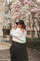 Tenue de printemps sous les magnolias.