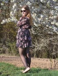 Sukienka w kwiaty - wiosenne zdjęcia. Kraina kwitnącej wiśni. ♥