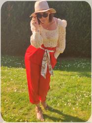 Look tendance avec mon crop top en crochet !