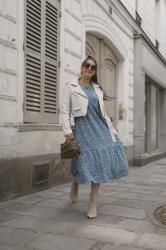 La robe bleue midi fleurie