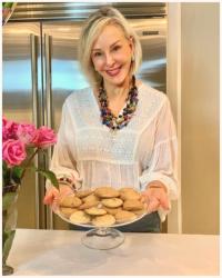 Easy Chocolate Chip Cookies | Betty Crocker