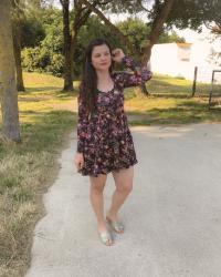 Look en robe seventies et sandales vertes claires