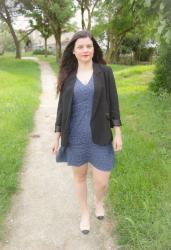 Look veste blazer et petite robe bleue