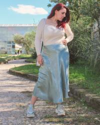 SILK SKIRT IN AUTUMN