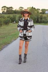 Western style: jacquard horse print jacket and shorts