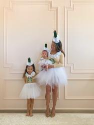 DIY: Mommy and Me (plus baby) Matching Starbucks Frappachino Costumes
