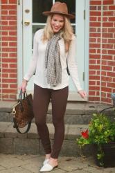 How to Wear Brown Leggings 