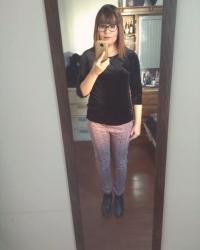 Outfit propio: Blusa terciopelo + pantalón similitud tweed.