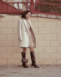 BROWN BOOTS