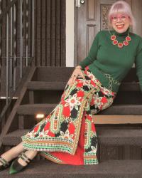 Funky Friday: Vintage Maxi Skirt and Green Bookends