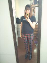 Outfit propio: Pantalones tartan, versión de calor.