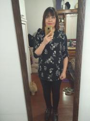 Outfit propio: Camisa con estampado floreado.