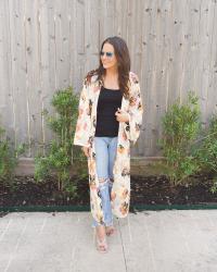 Summer Boho Vibes: Floral Print Kimono