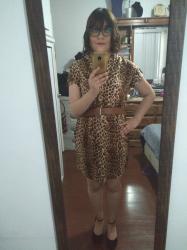 Outfit propio: Vestido animal print.