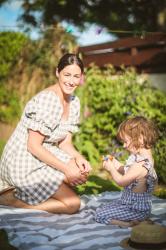 Mum-and-daughter twinning